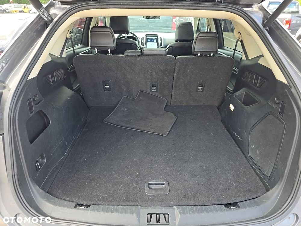 Ford Edge - 12