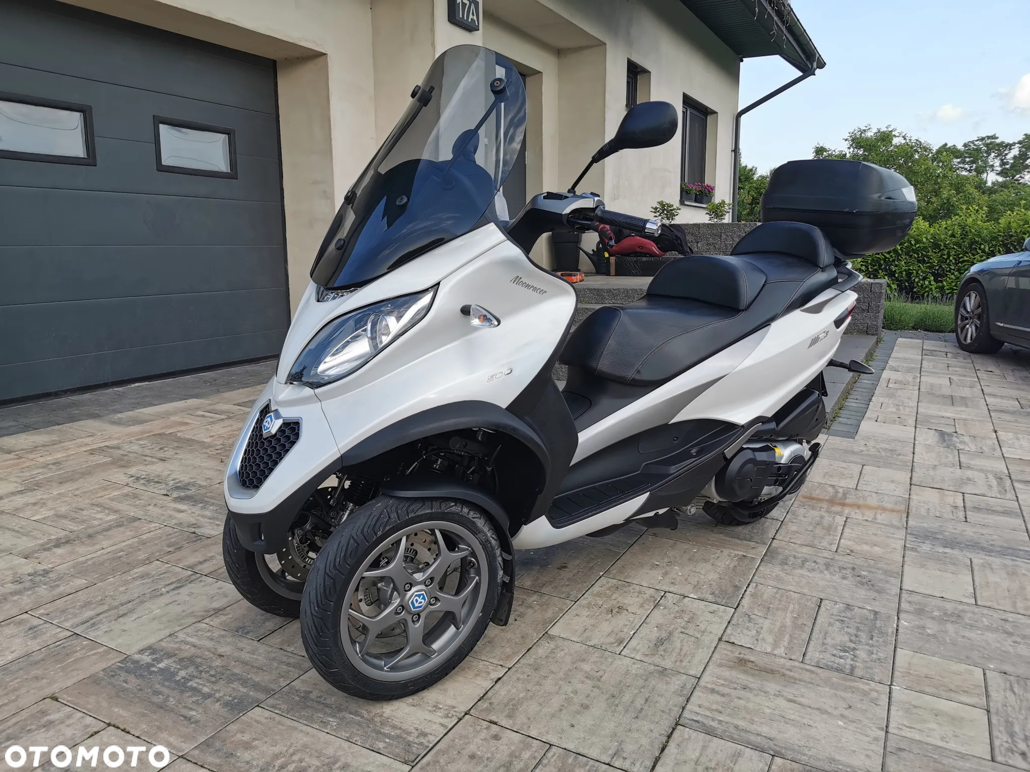 Piaggio MP-3 - 4
