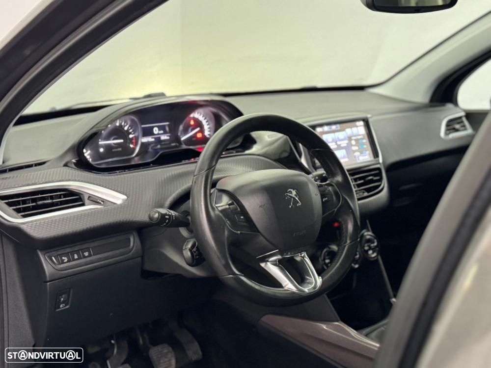 Peugeot 2008 1.2 PureTech Style - 20