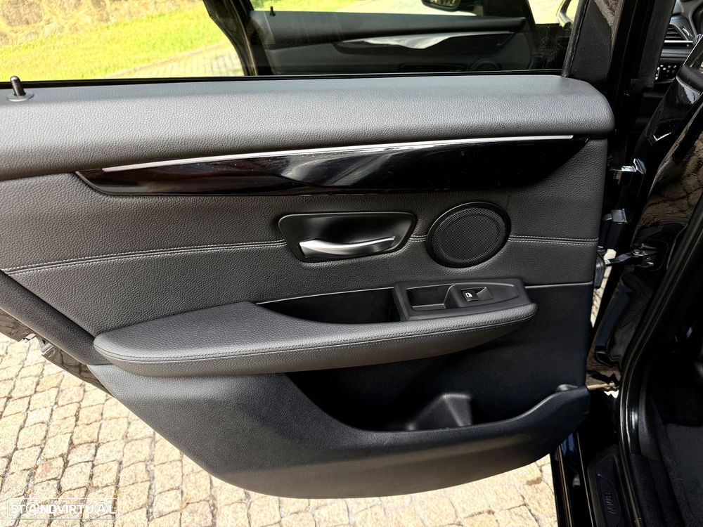 BMW 216 Active Tourer d Line Sport - 22