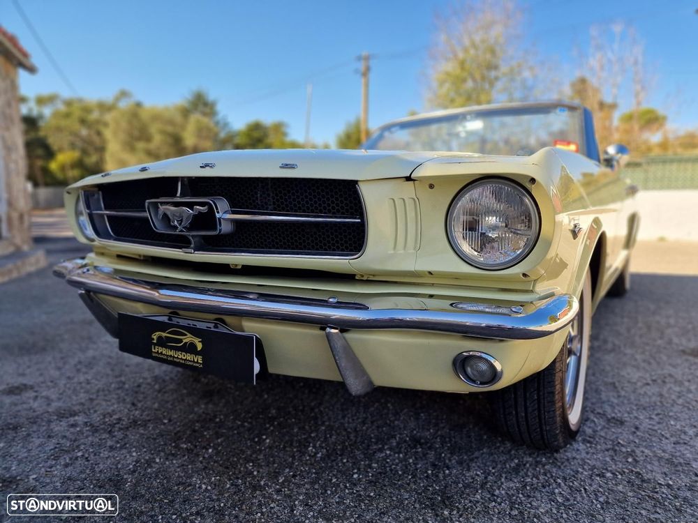 Ford Mustang - 22