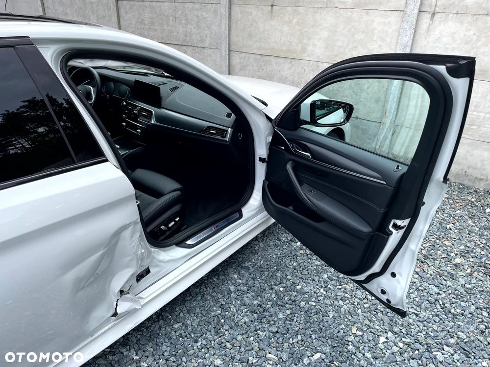 BMW Seria 5 520i M Sport Edition - 19