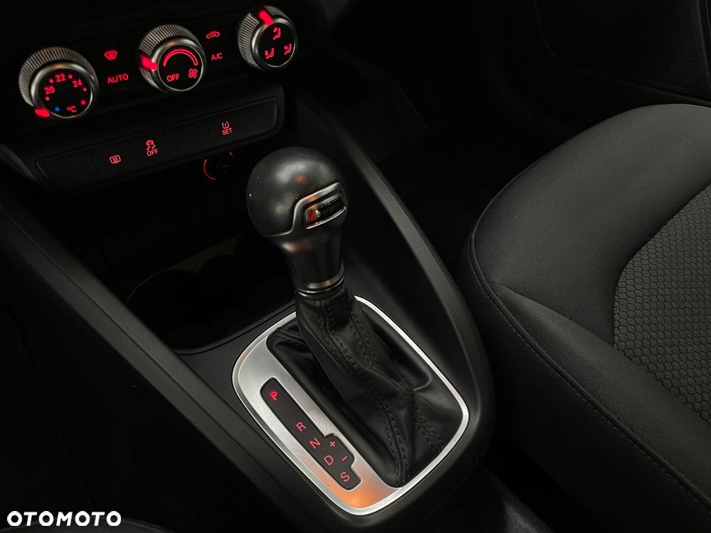 Audi A1 Sportback 1.6 TDI S tronic S line edition - 17