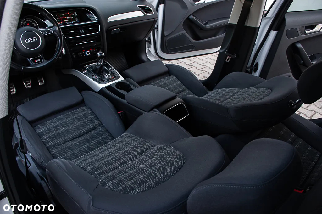 Audi A4 Avant 2.0 TDI quattro sport - 26