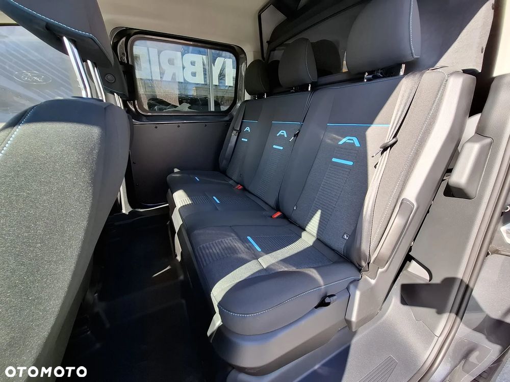 Ford Transit Connect - 23