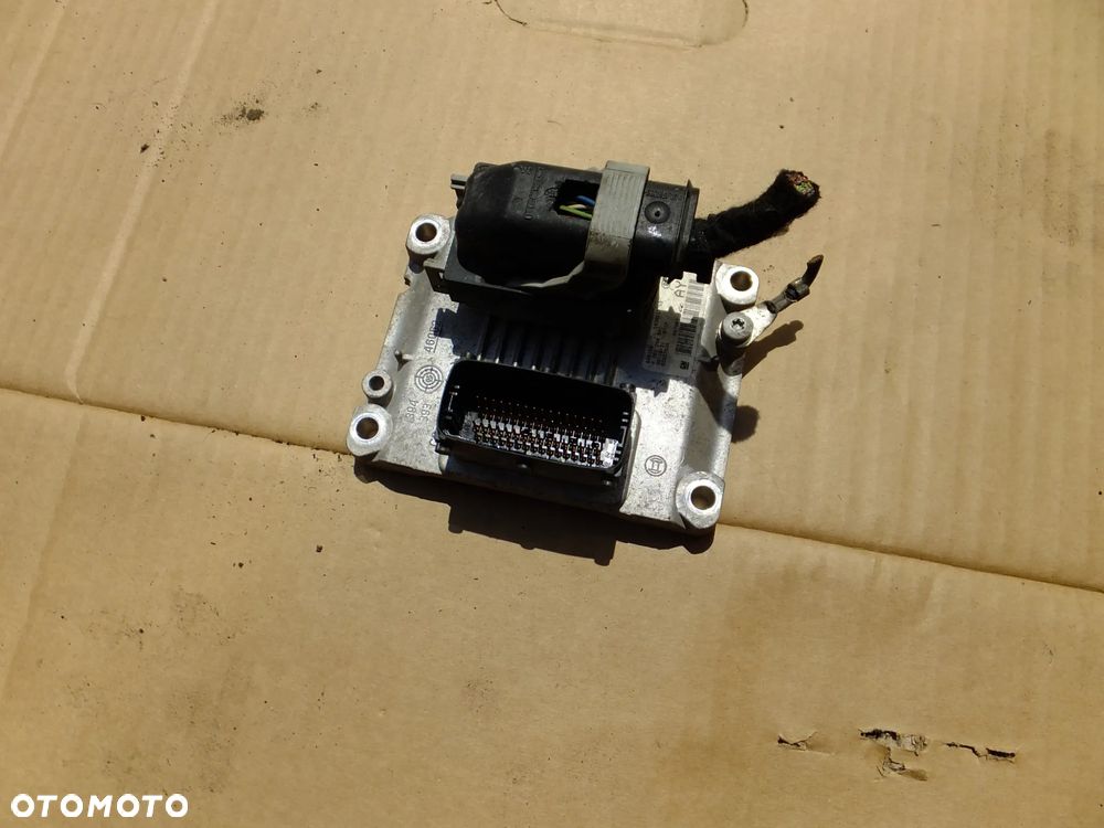 sterownik silnika opel corsa d 1,4 16v 0261208941 55557934