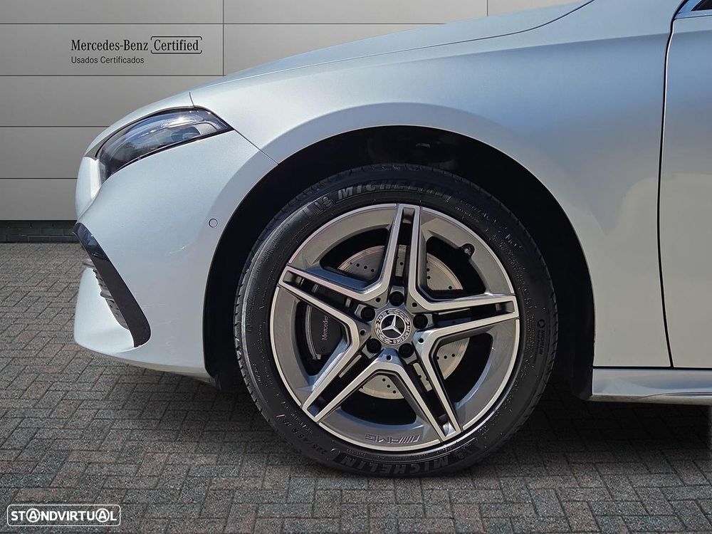 Mercedes-Benz A 250 e 8G-DCT AMG Line - 6