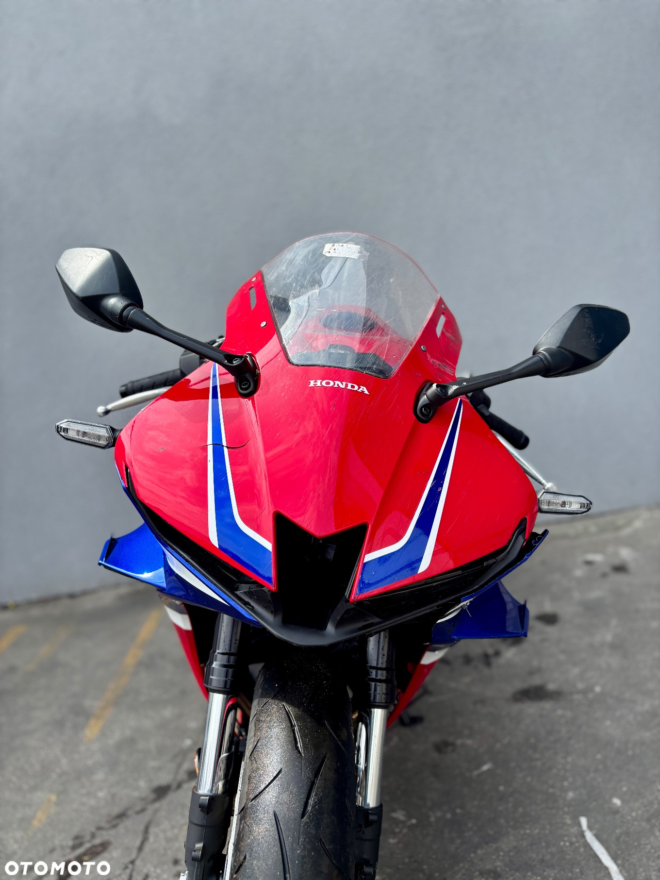 Honda CBR - 6