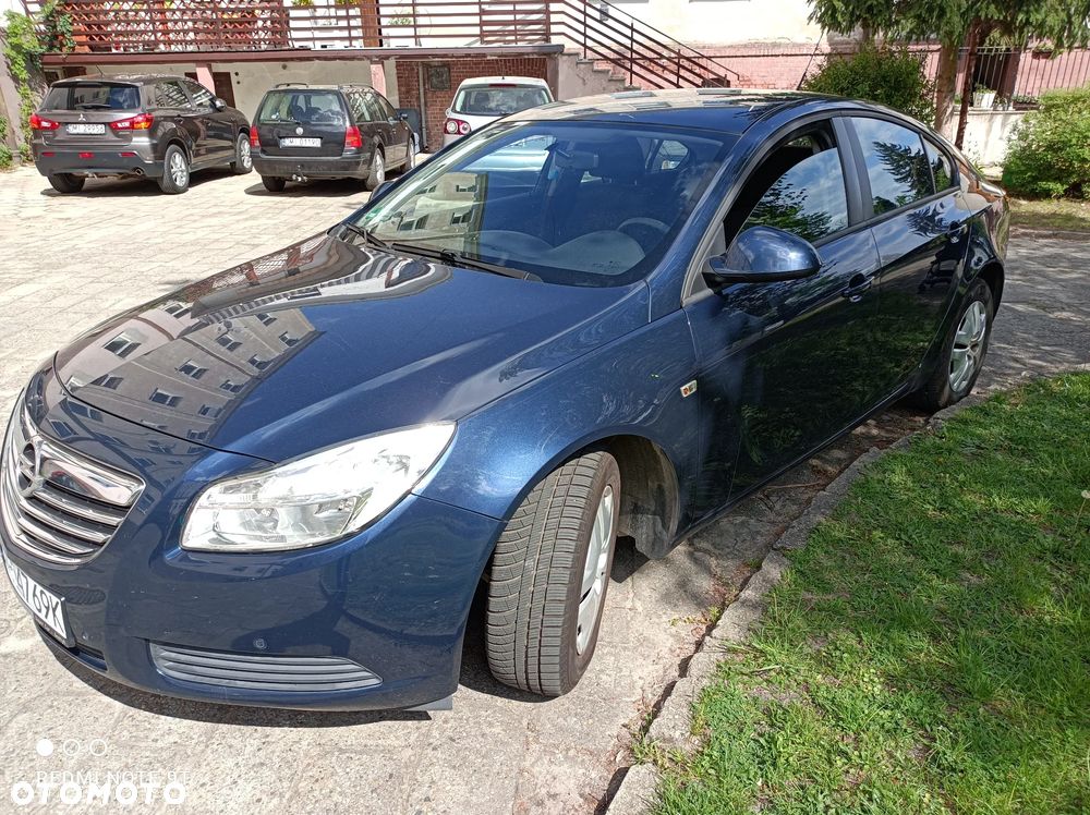 Opel Insignia 1.6 - 9
