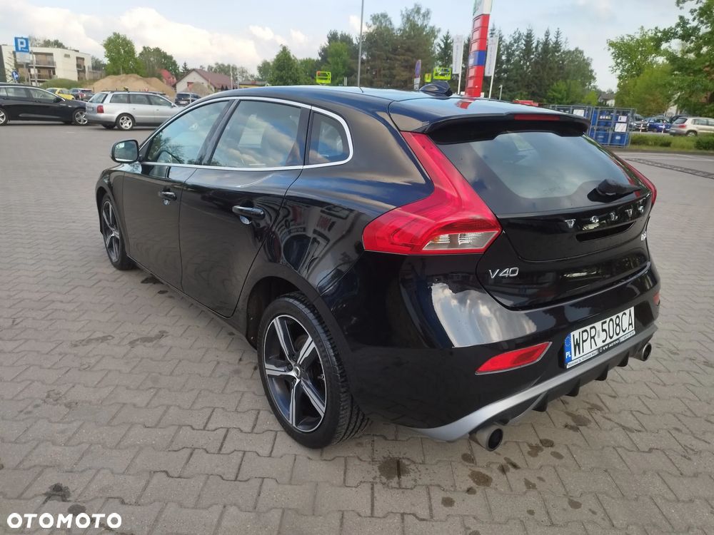 Volvo V40 T2 Drive-E R-Design Momentum - 8