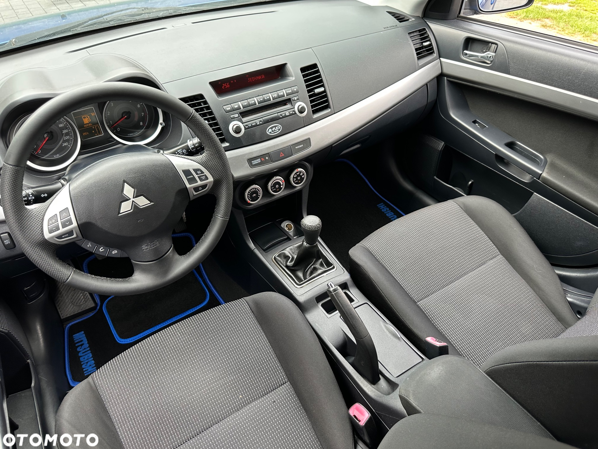 Mitsubishi Lancer 1.8 Intense - 13