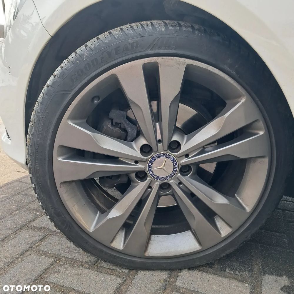 Mercedes-Benz CLA 180 - 10