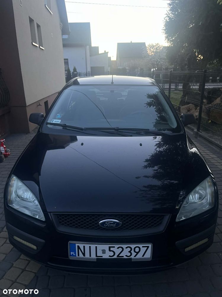 Ford Focus 1.6 Ambiente - 1
