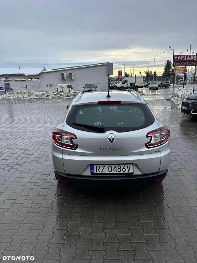 Renault Megane 1.6 16V 110 Authentique - 4