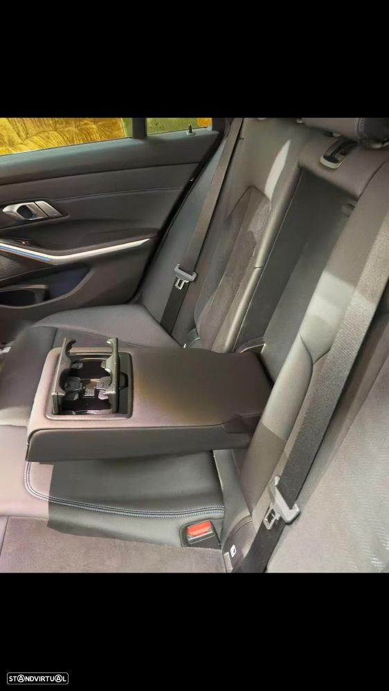 BMW 320 e Pack Desportivo M Auto - 25