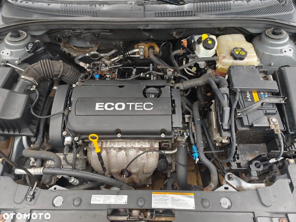 Chevrolet Cruze 1.6 - 28