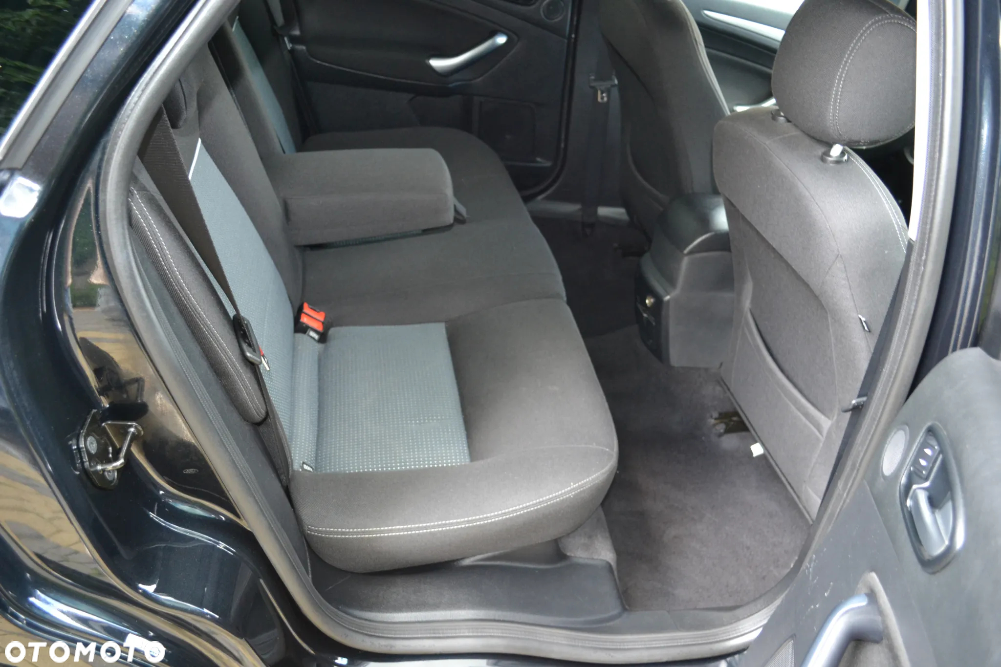 Ford Mondeo 1.6 Ambiente - 15