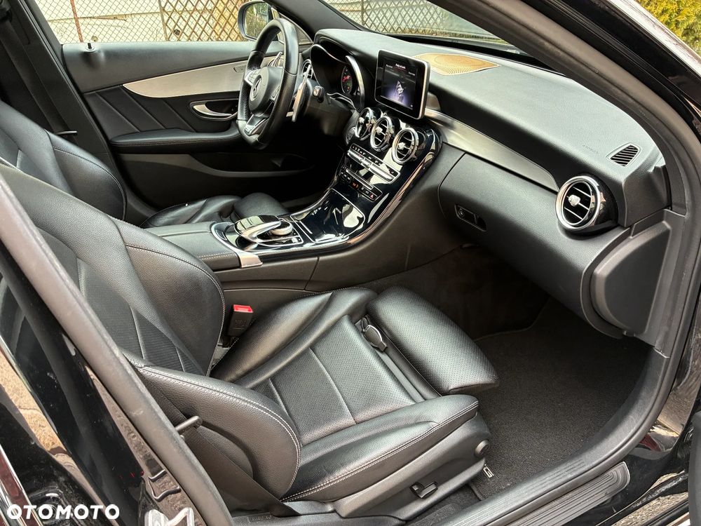 Mercedes-Benz Klasa C 220 d 4Matic 9G-TRONIC AMG Line - 29