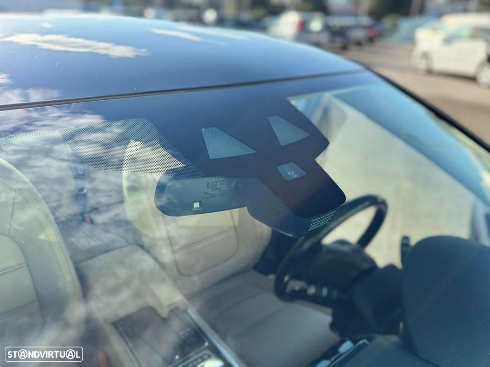 Jaguar XE 2.0 D Pure - 27