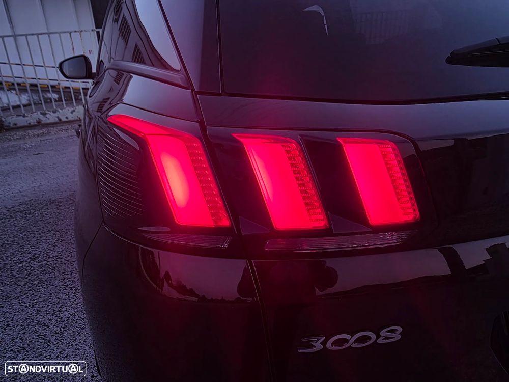 Peugeot 3008 PureTech 130 Stop & Start GPF EAT8 Allure - 15