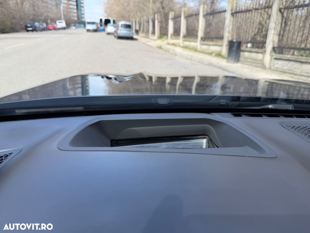 BMW Seria 7 740d xDrive - 36