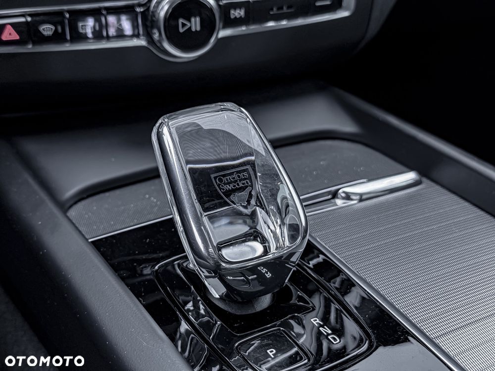 Volvo XC 60 B4 D Ultimate Dark - 27