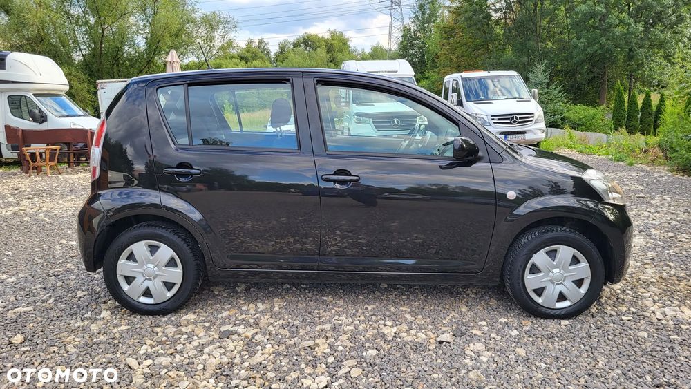 Daihatsu Sirion 1.3 - 6
