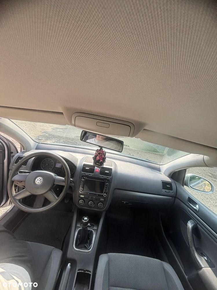 Volkswagen Golf 1.6 Comfortline - 15