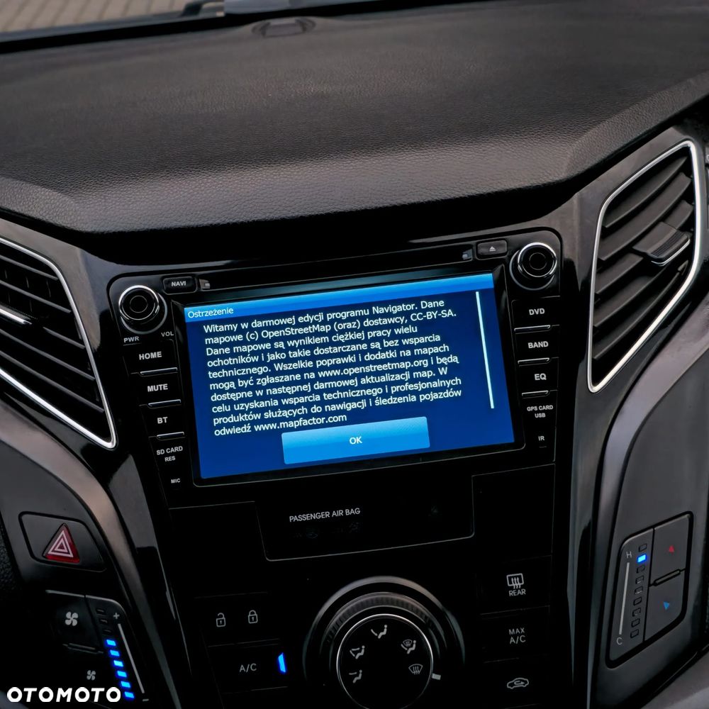 Hyundai i40 Kombi blue 1.6 Space - 34
