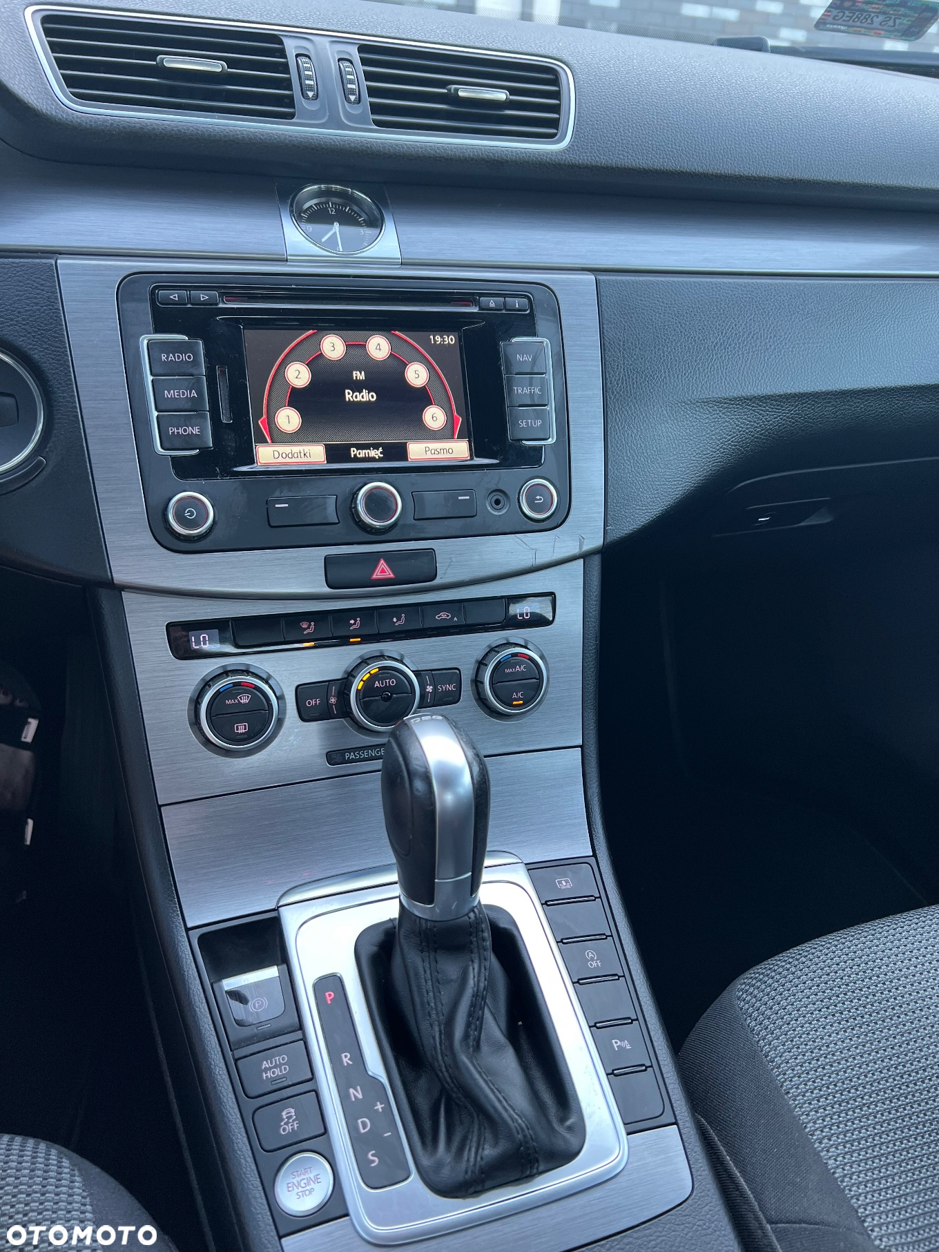 Volkswagen Passat 2.0 TDI Comfortline DSG - 6