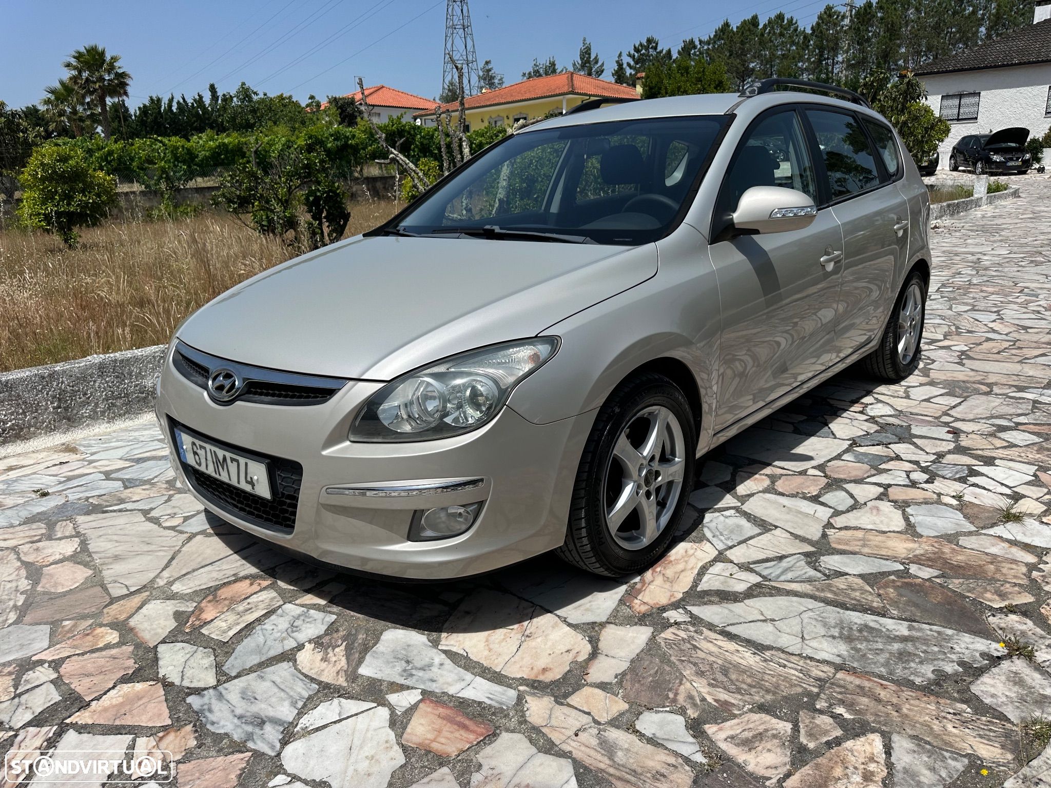 Hyundai i30 CW 1.6 CRDi Blue Comfort - 1