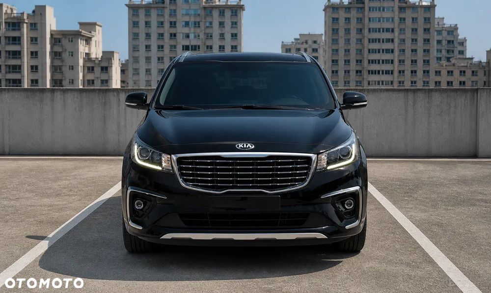 Kia Carnival - 3