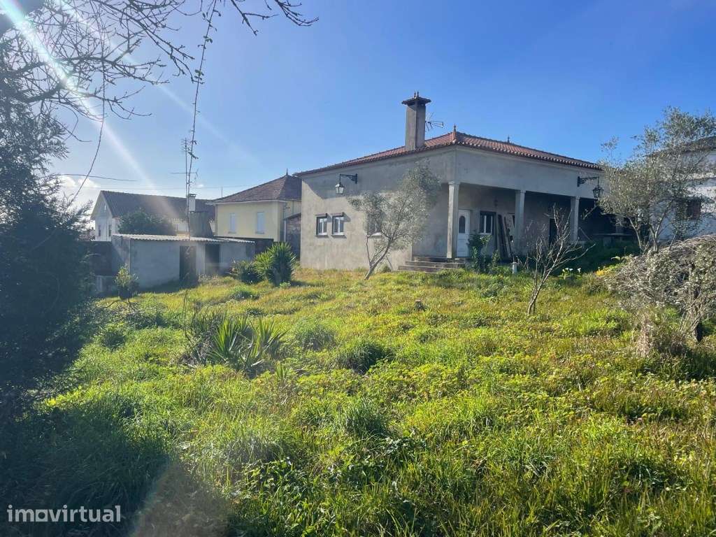Moradia T4 com terreno em Vila Nova de Anha - Grande imagem: 3/22