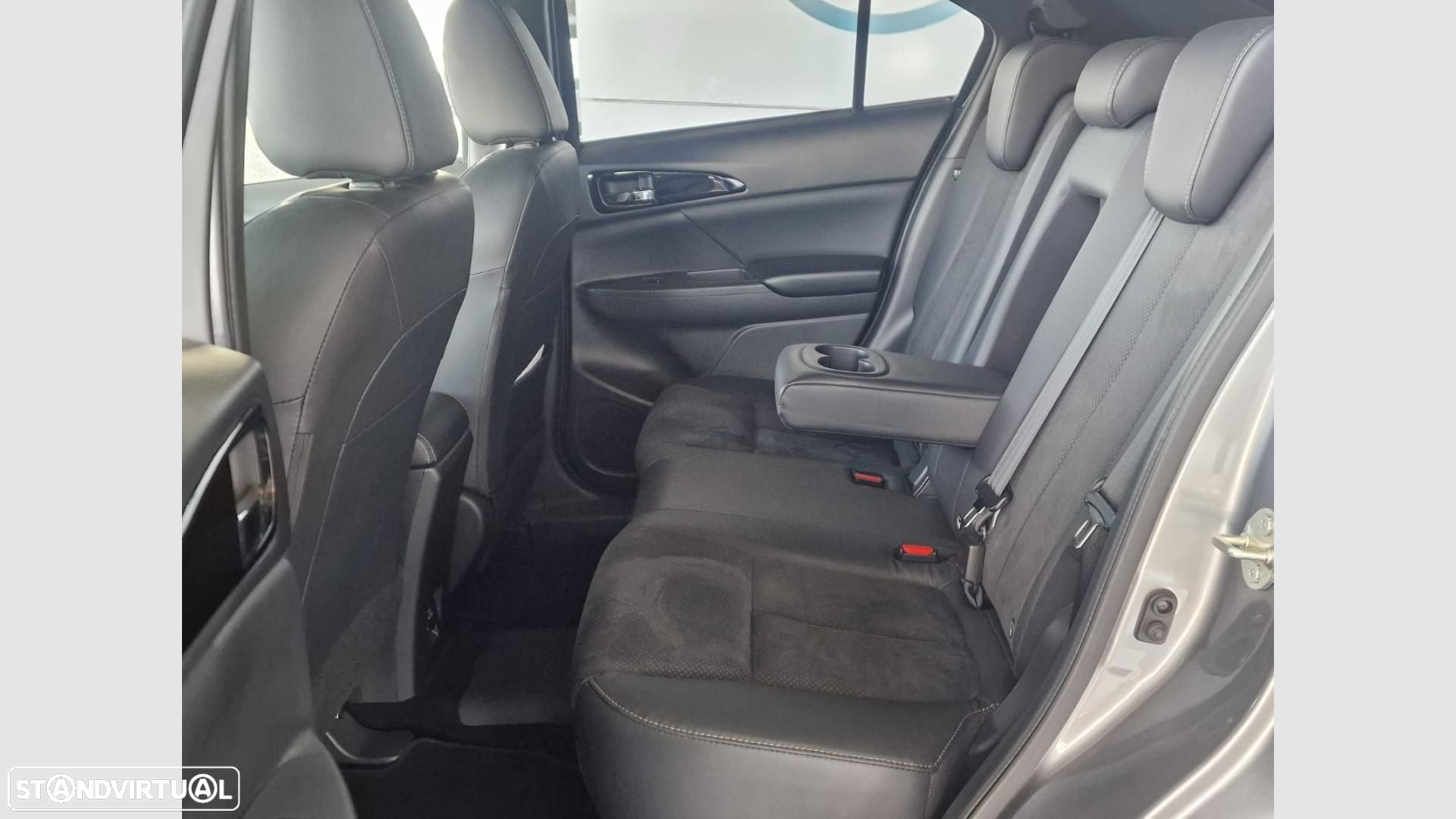 Mitsubishi Eclipse Cross - 9