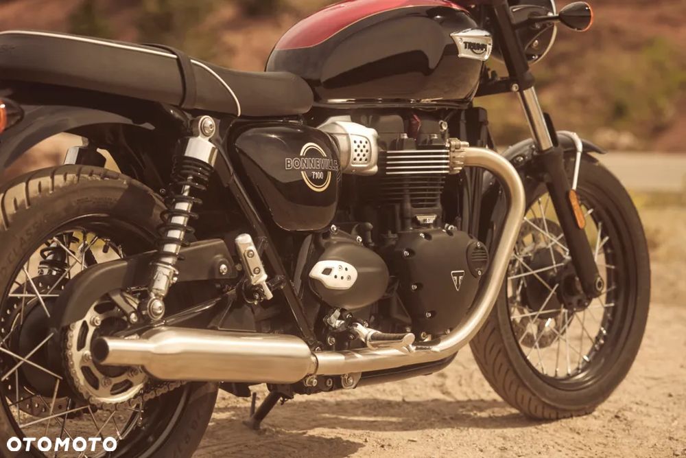 Triumph Bonneville - 11