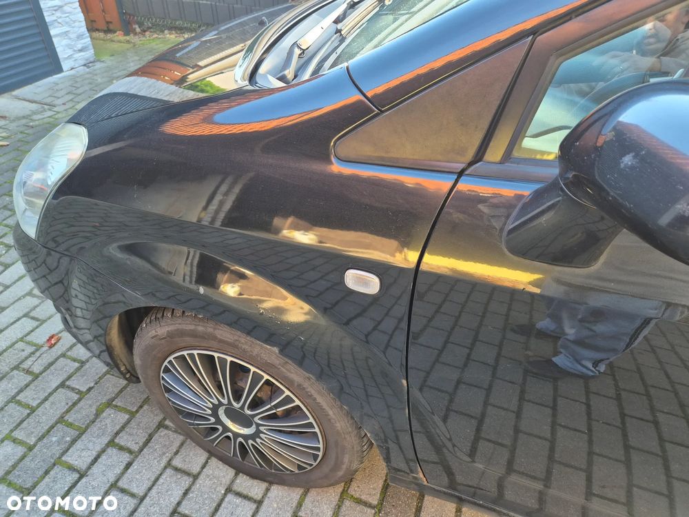 Toyota Corolla Verso 2.2 D-4D - 14