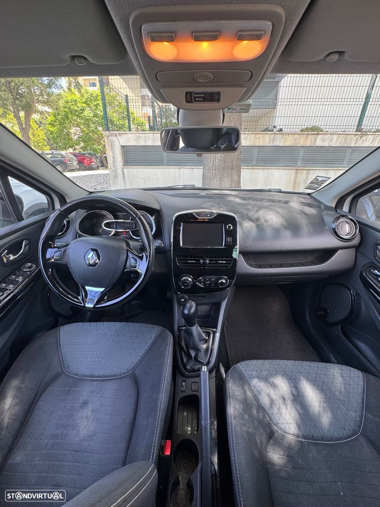 Renault Clio - 6