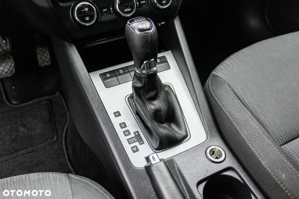 Skoda Octavia 2.0 TDI 4x4 Style DSG - 21