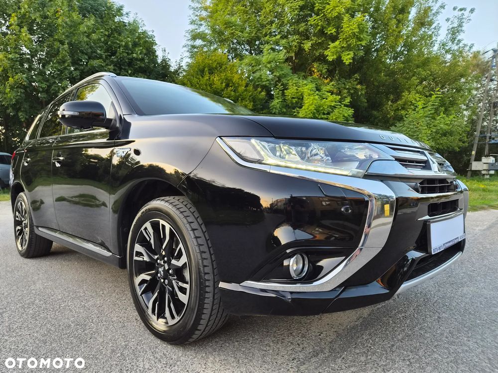 Mitsubishi Outlander - 4