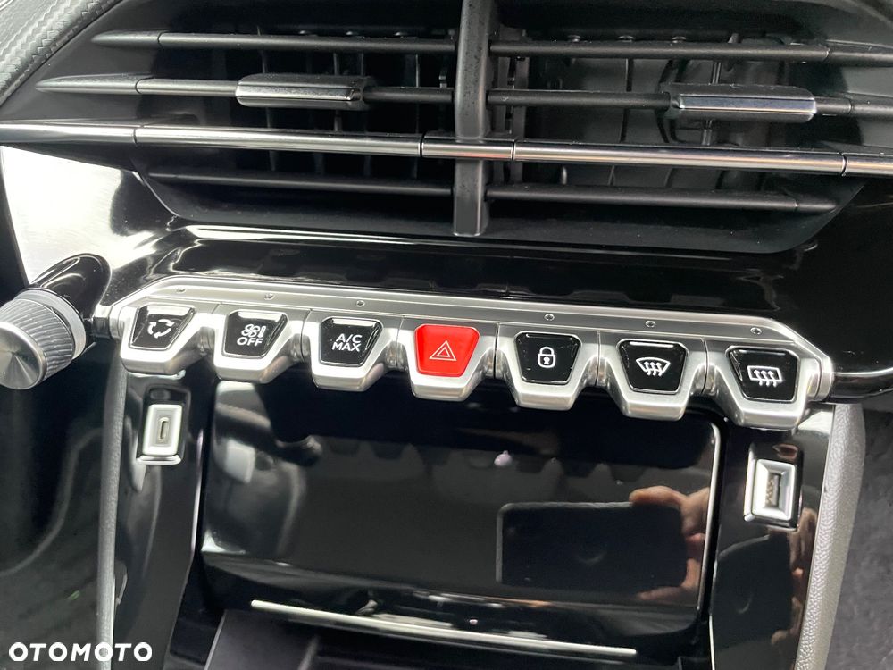 Peugeot 2008 1.5 BlueHDi Allure Pack S&S EAT8 - 26