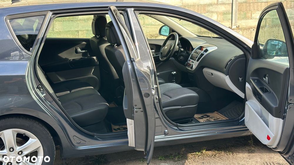 Kia Ceed 1.4 Comfort + - 28