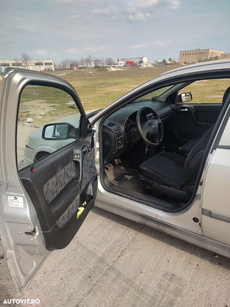 Opel Astra - 10