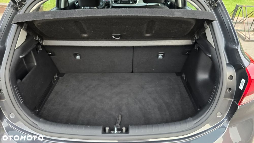 Kia Rio 1.2 Dream Team Edition - 38
