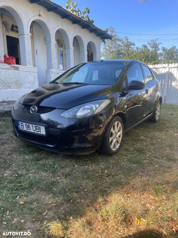 Mazda 2 2009 photo 3
