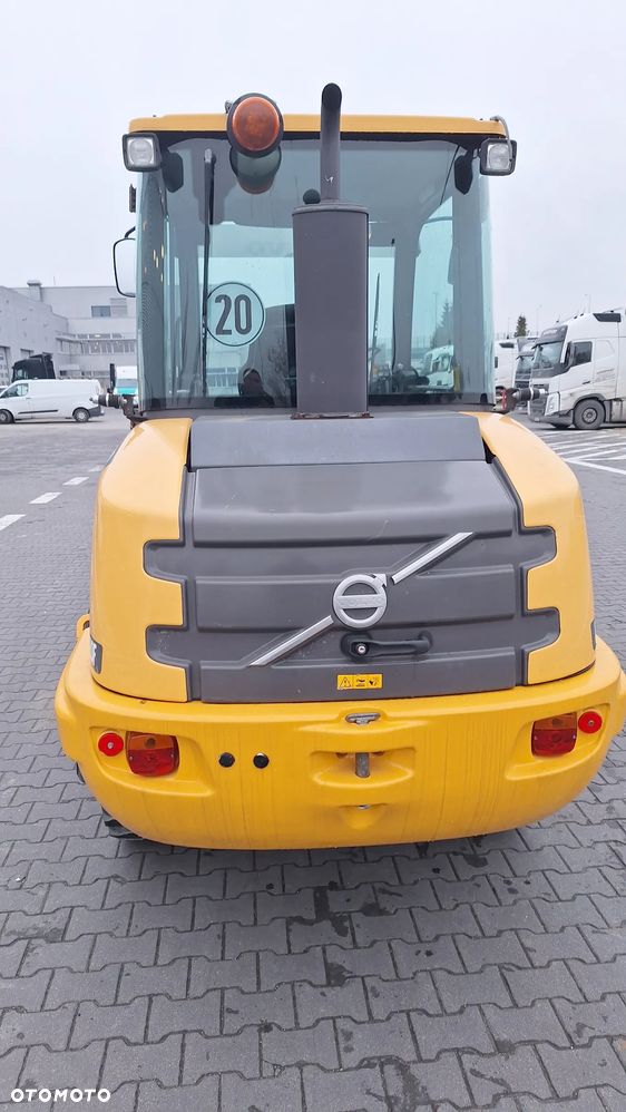 Volvo L20F - 4