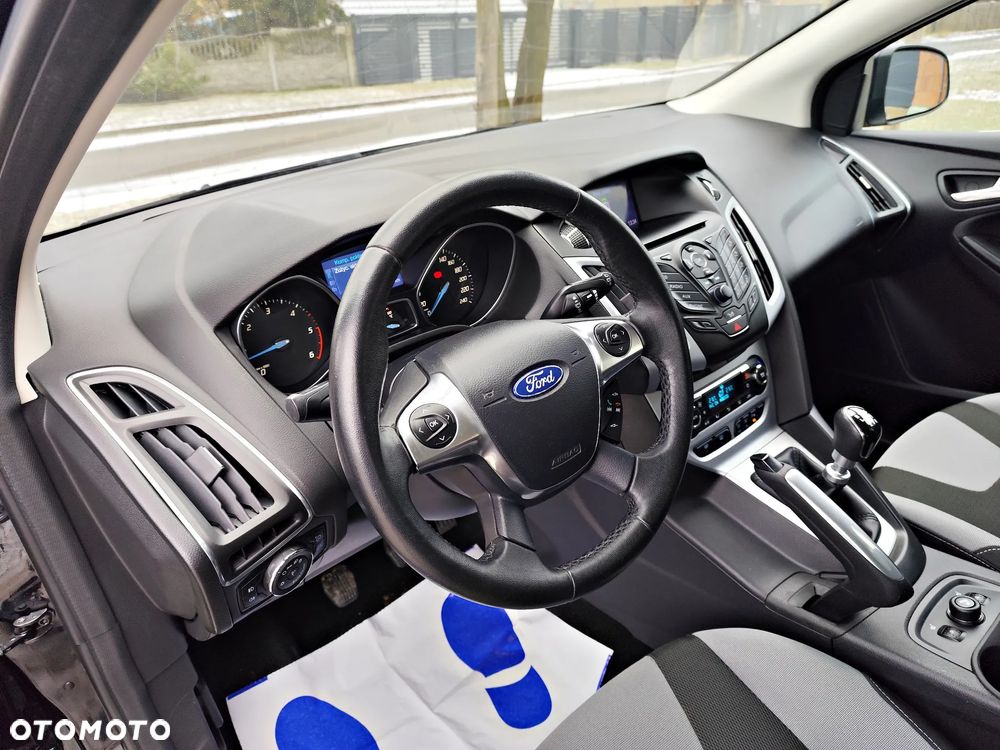 Ford Focus 1.6 TDCi DPF Champions Edition - 25