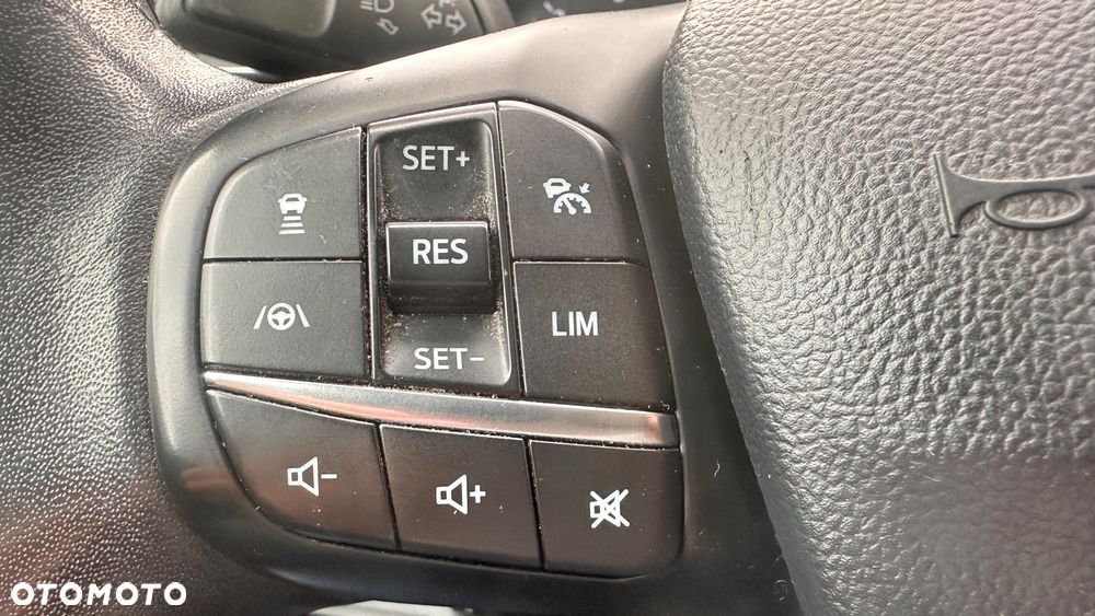 Ford Focus 1.5 EcoBlue Start-Stopp-System ST-LINE DESIGN - 33