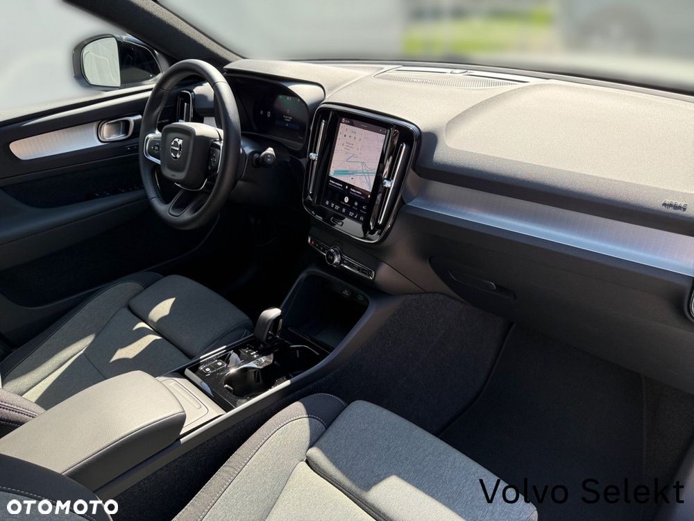 Volvo XC 40 - 24