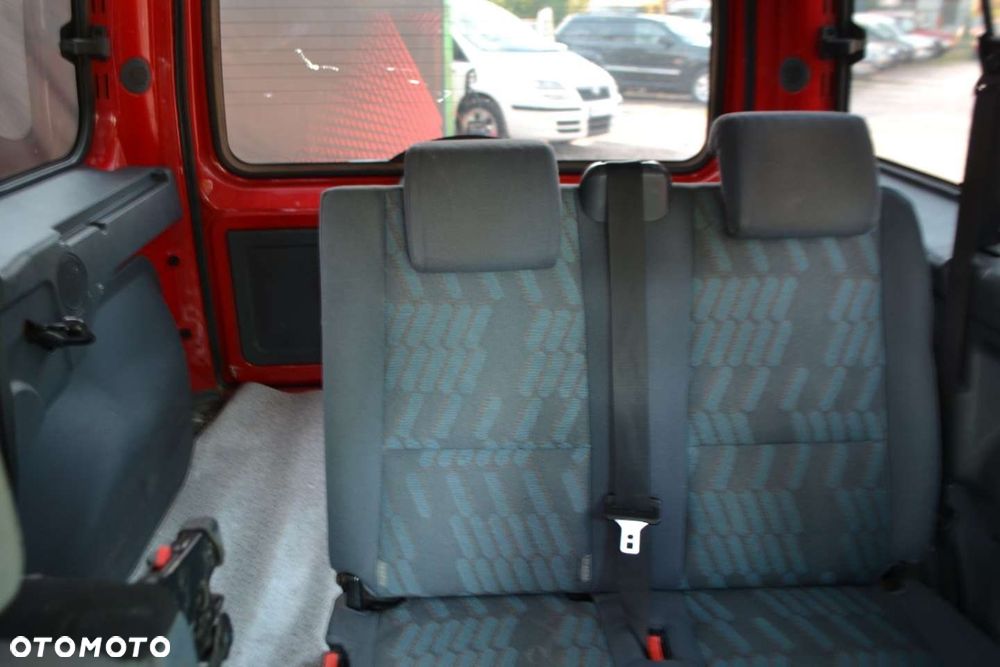 Ford Tourneo Connect - 11