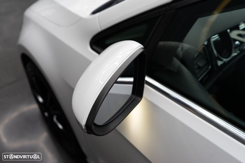 VW Golf Variant 1.6 TDi R-Line DSG - 24